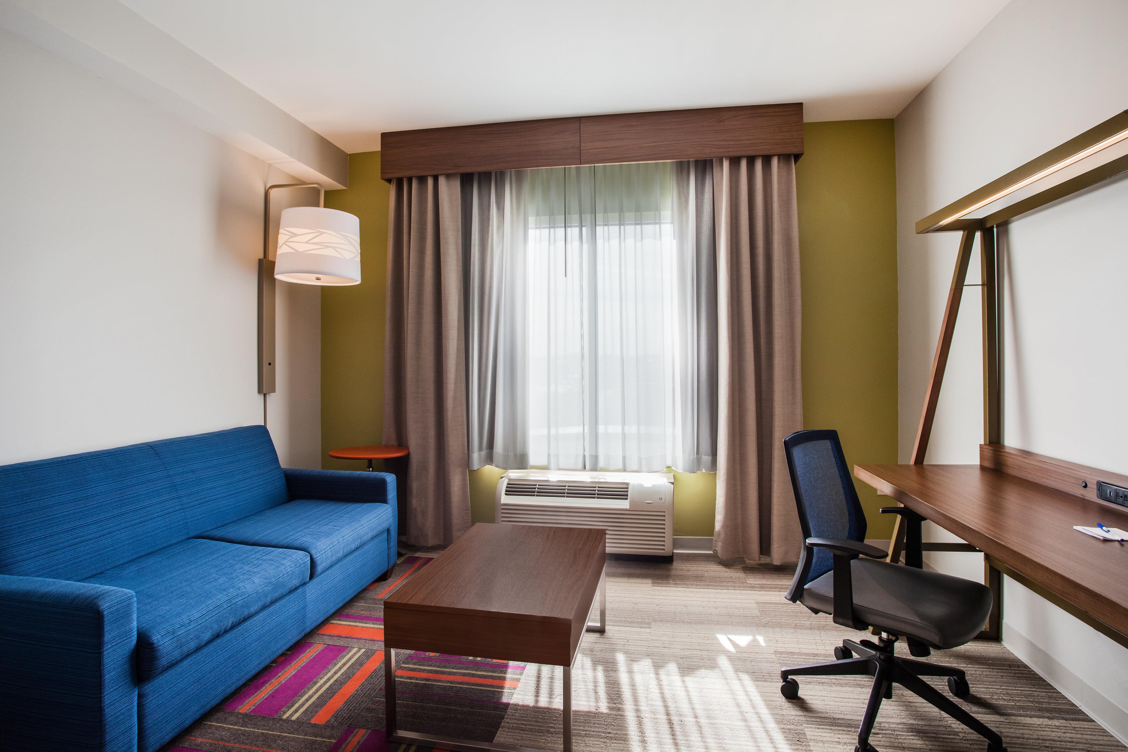 Holiday Express & Lexington Park By Ihg