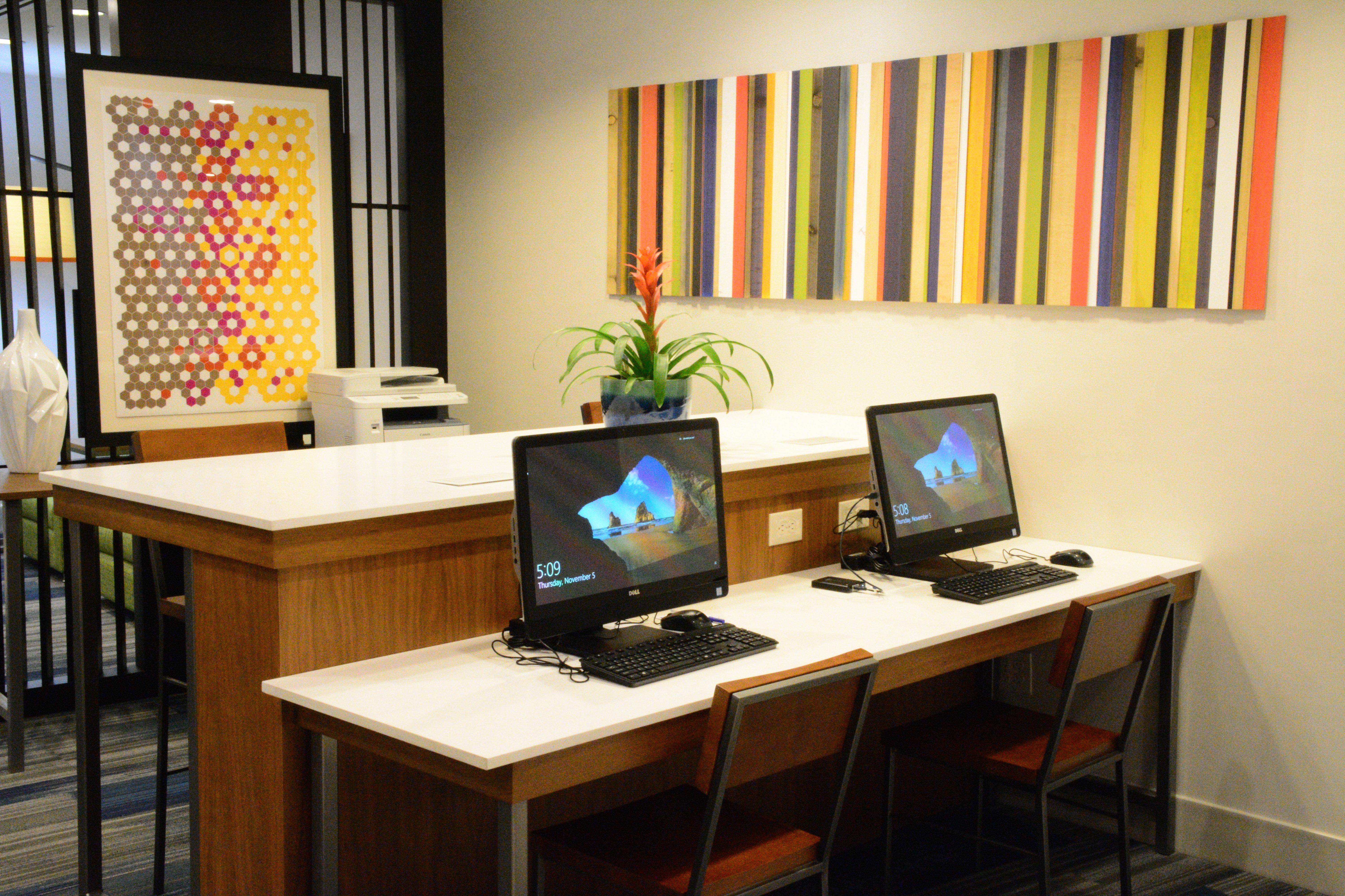 Holiday Express & Lexington Park By Ihg Hotel
