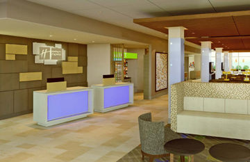Holiday Express & Lexington Park By Ihg 2*