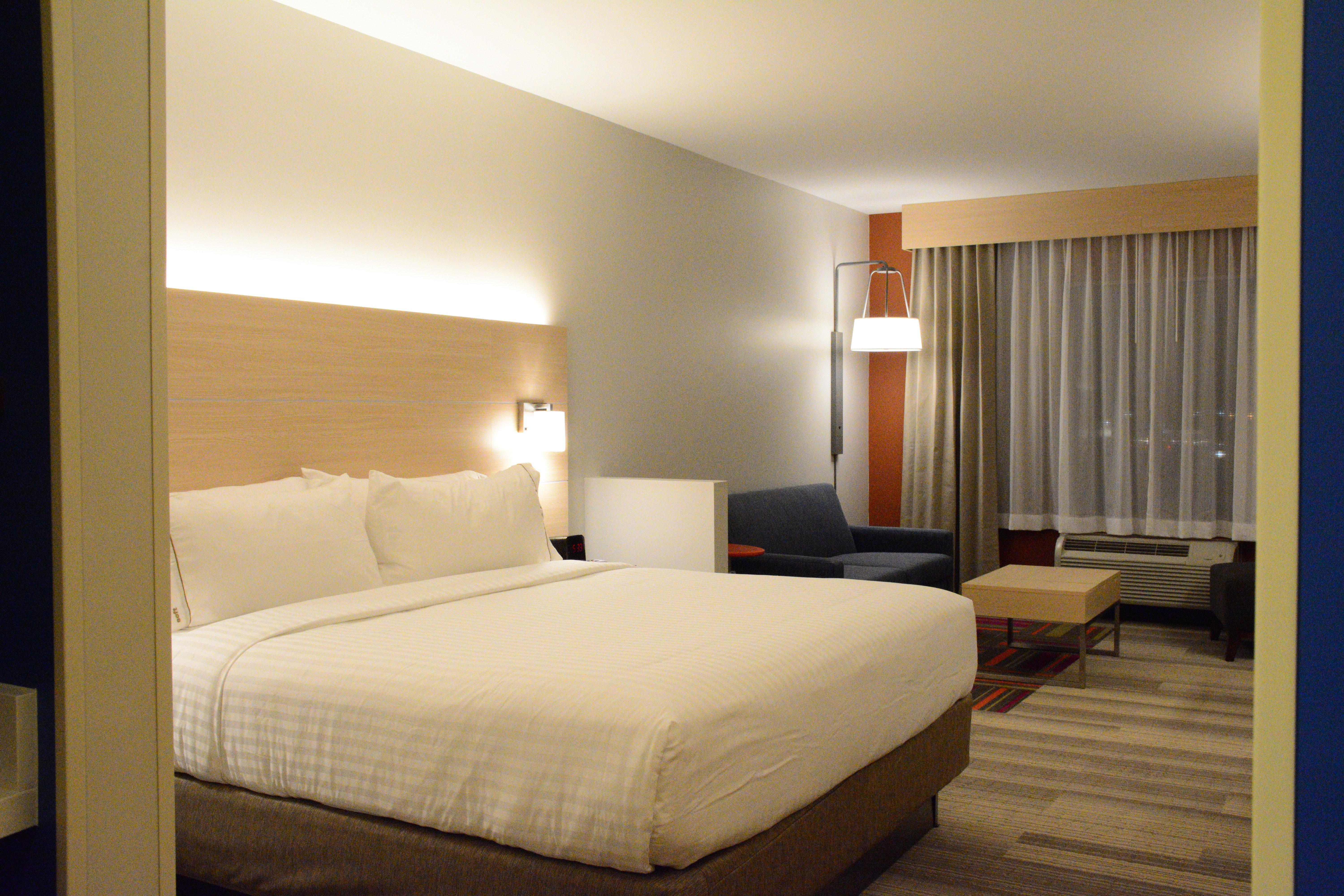 Holiday Express & Lexington Park By Ihg Hotel 2*