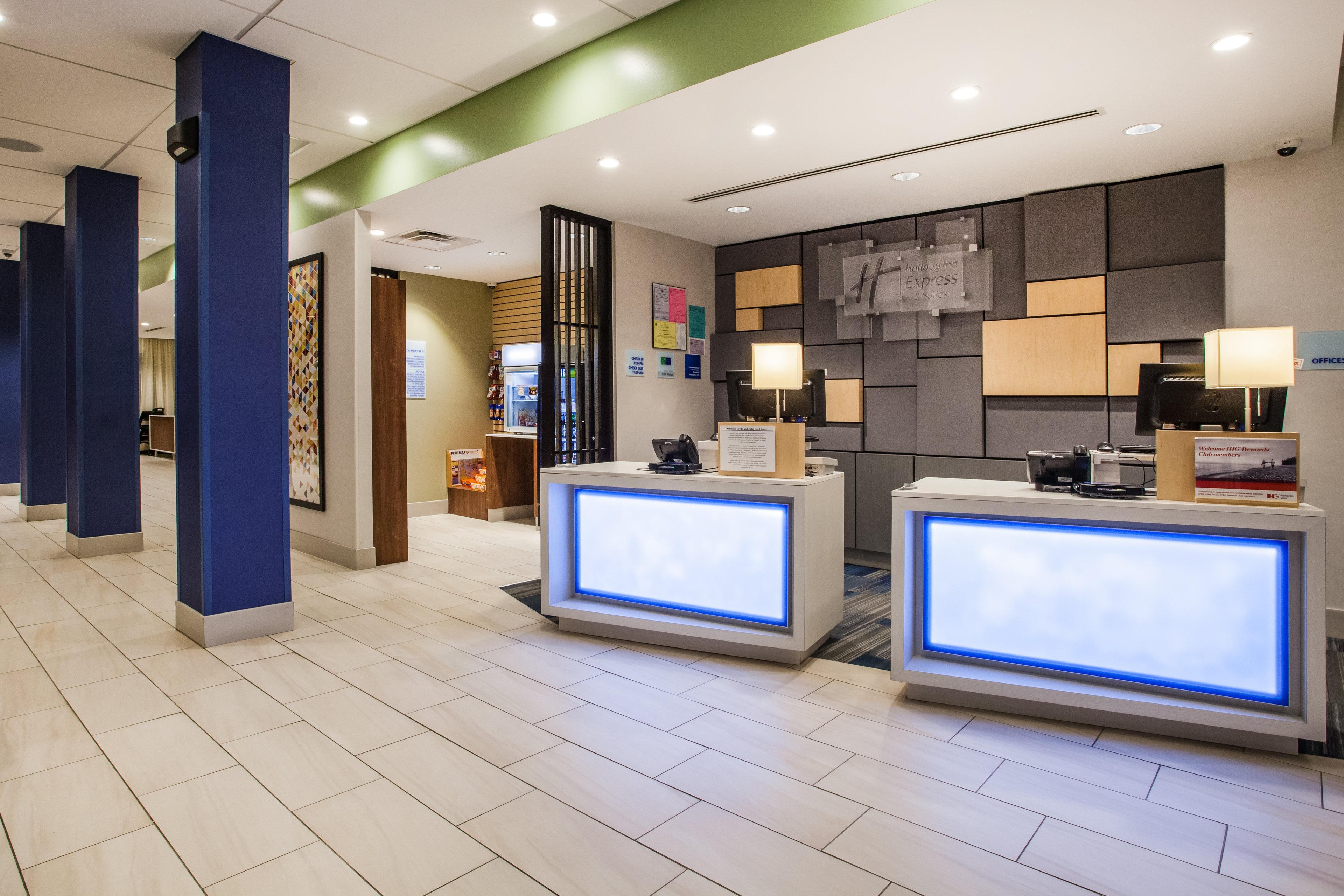 Hotel Express & Lexington Park By Ihg California