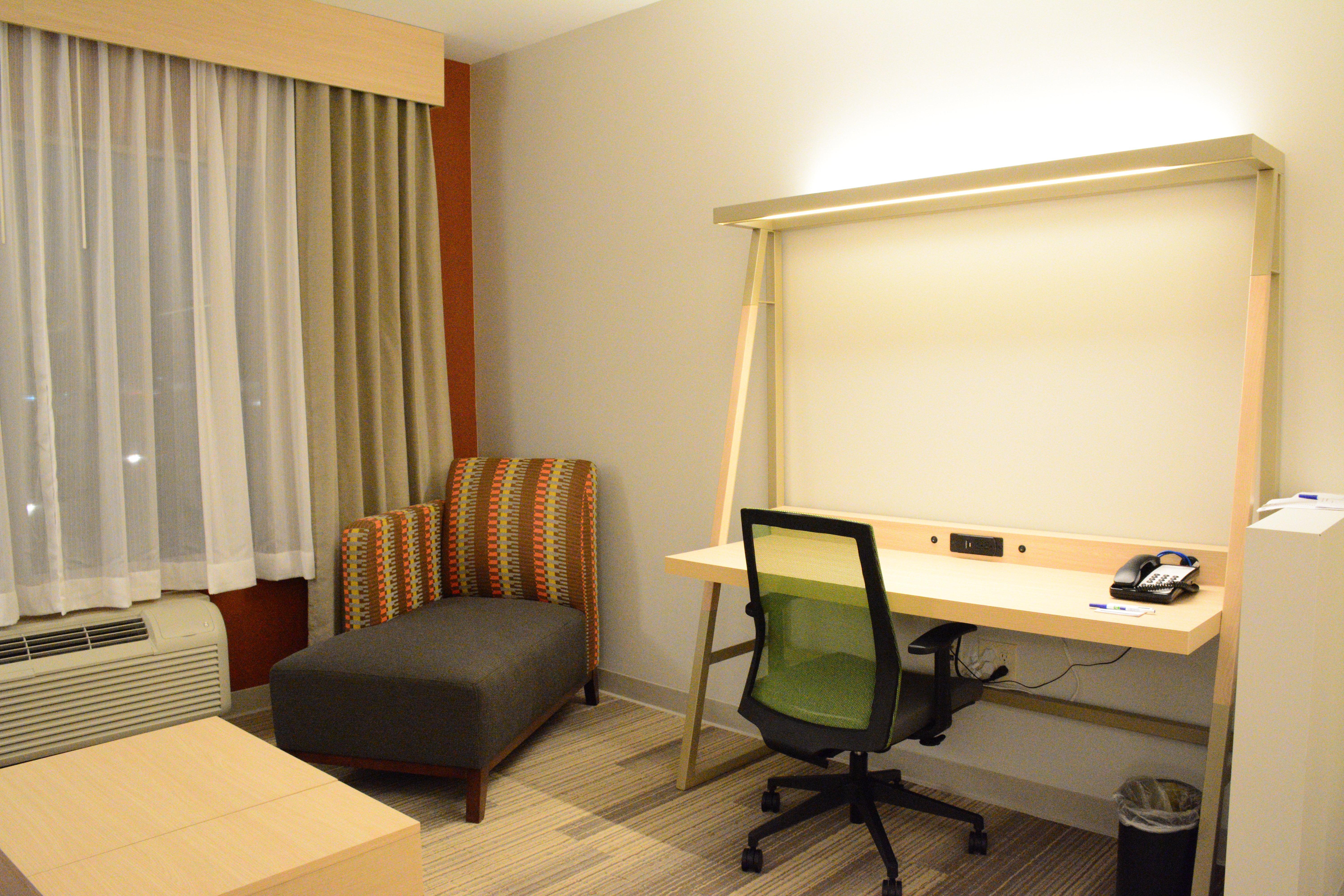 Hotel Holiday Express & Lexington Park By Ihg